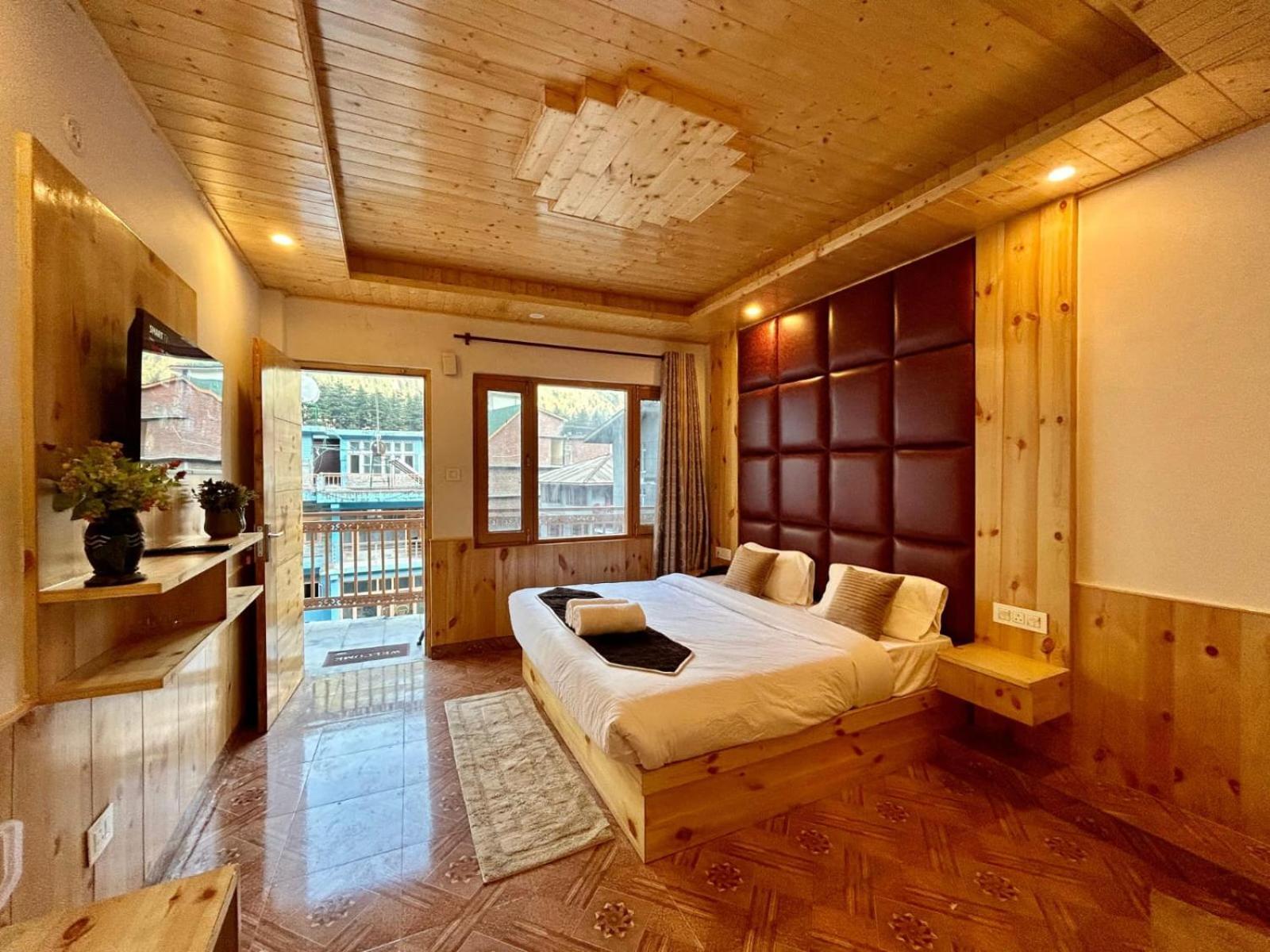 Hotel Jannat Manāli Zewnętrze zdjęcie